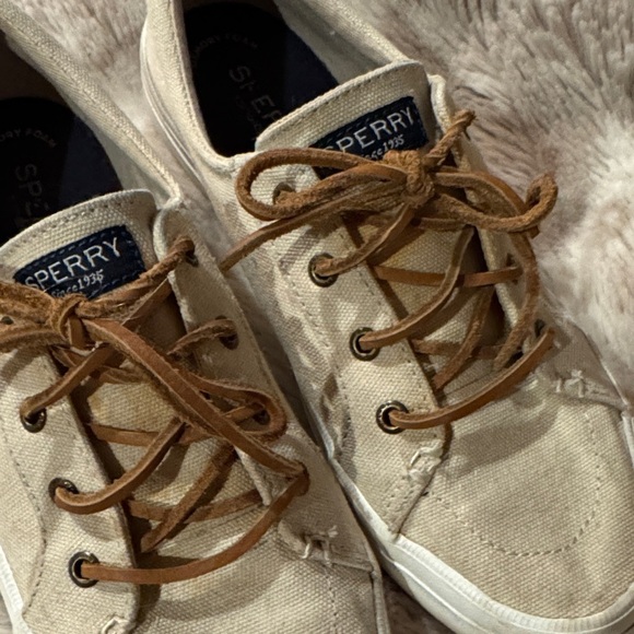 Sperry Beige Canvas Shoes with Brown Laces - Picture 2 of 10